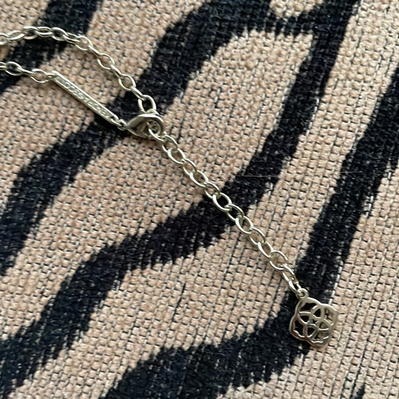 Kendra Scott Tae set of earrings and necklace NWOT - Picture 4 of 4